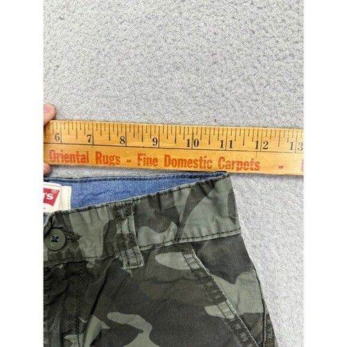 Pantalones Cortos Levis Niños 8-24 Verde Bosque Camuflaje Carga Caquis Frente Plano Juvenil - Imagen 6 de 8