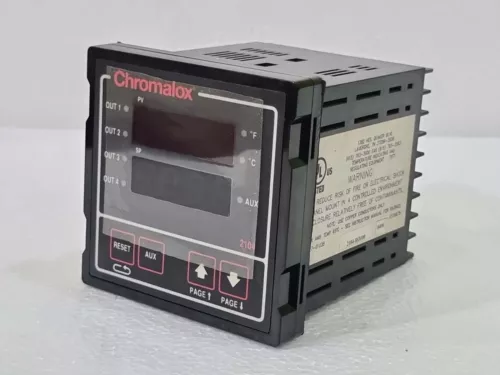 USED CHROMALOX 2104-RO100 TEMPERATURE CONTROLLER 2104RO100