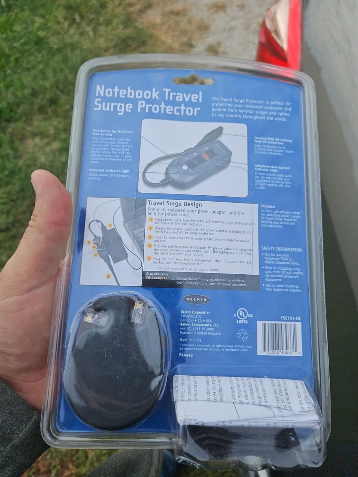 Belkin Notebook Travel Surge Protector F5C791-C8 New Sealed Retractable Cord - Image 2 of 2