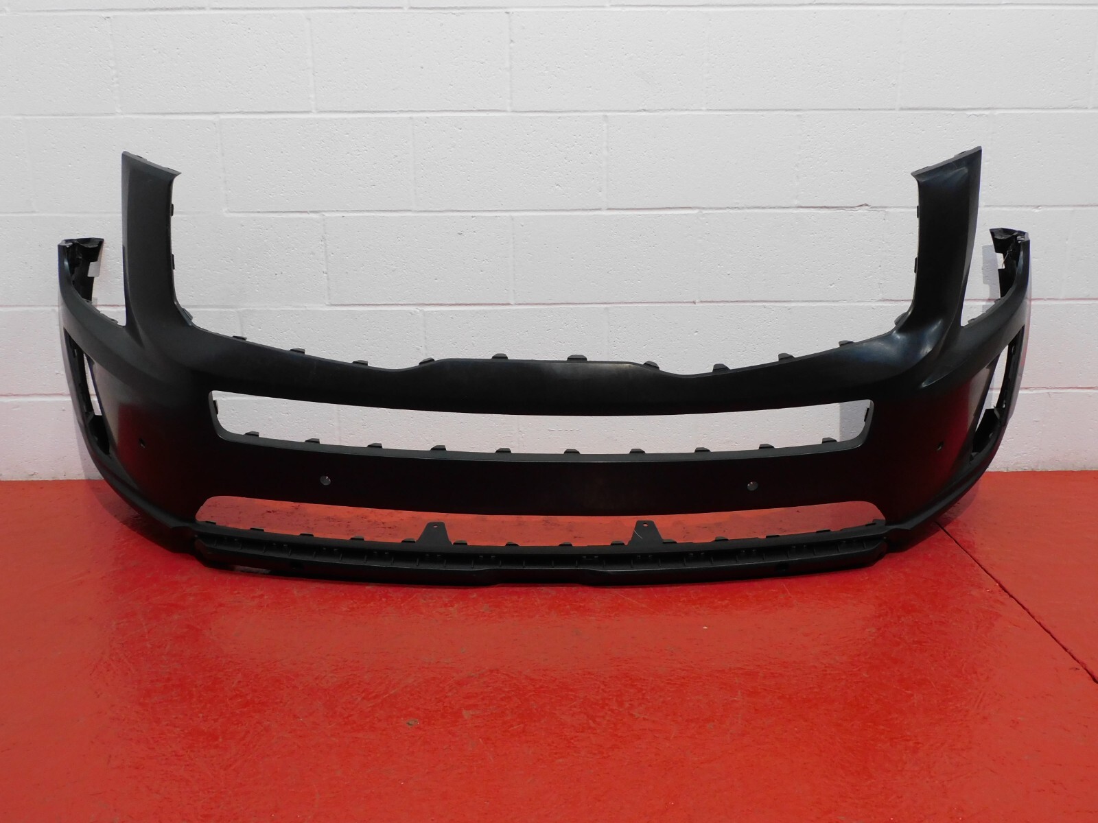 2020 2021 2022 KIA TELLURIDE FRONT BUMPER COVER OEM WITH SENSOR HOLES