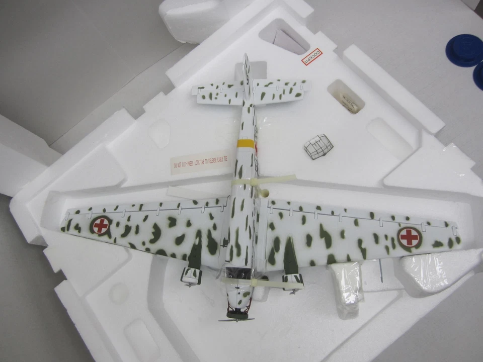 Franklin Mint Armour 1/48 B11E209 Luftwaffe Tía Ju 52 - Ambulancia Junkers Foto 4 de 4