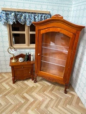 Germany Dollhouse Miniatures Reutter Porcelain Cabinet & Side Table