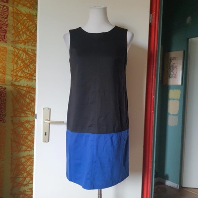 Schwarzes und blaues Farbblock Armelloses Shiftkleid von Peacocks. Größe 38