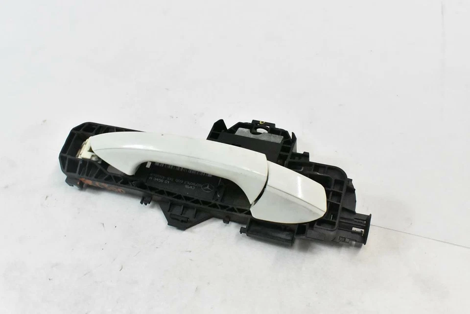 08-11 Manija de puerta exterior delantera derecha mercedes w204 c250 c300 blanca OEM Foto 2 de 4