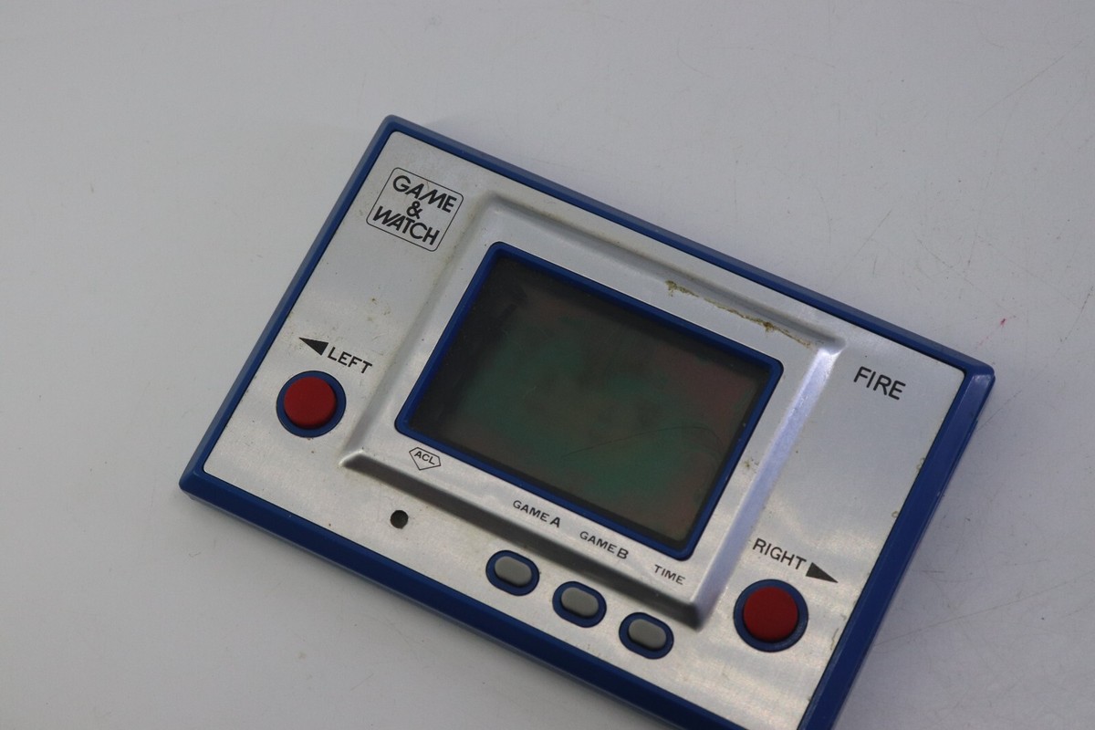 初期モデル　超美品　 GAME & WATCH FIRE (RC-04) Nintendo Game & Watch Silver Fire RC-04 Made in Japan 1980
