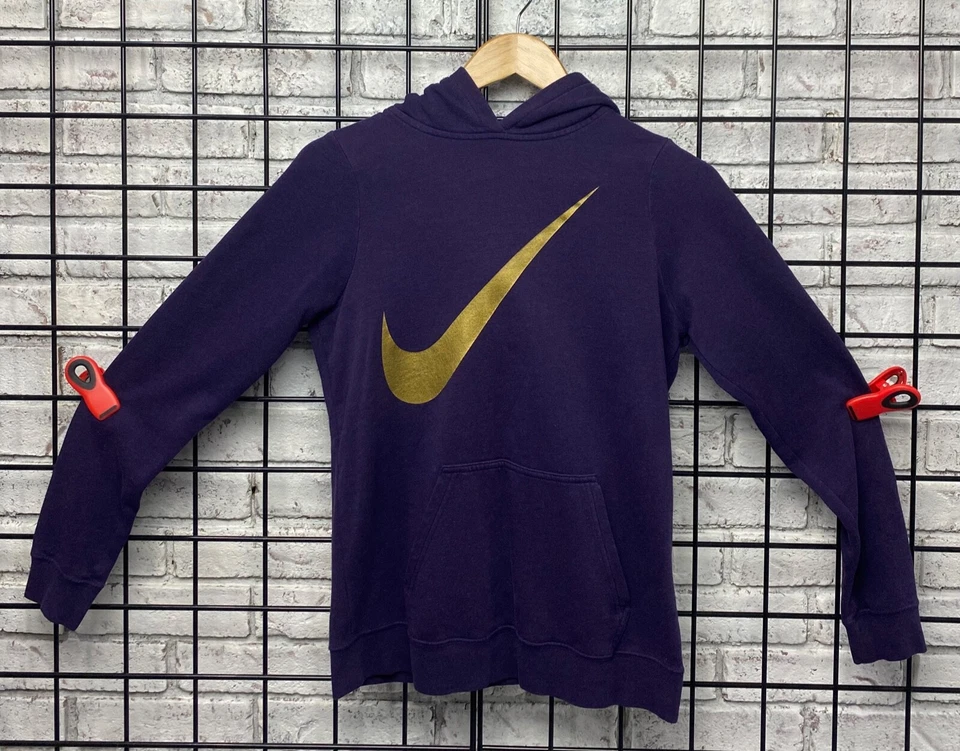 Sudadera con Capucha Nike Therma Fit Niñas/Jóvenes Talla XL Púrpura con Swoosh Dorado Foto 3 de 4