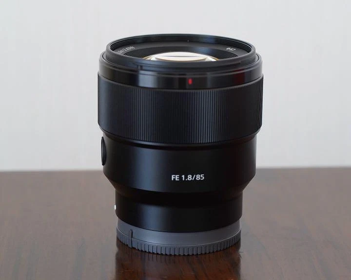 SONY FE 85mm F1.8 Lens for E Mount Full Frame SEL85F18 Boxed - Image 2 of 4