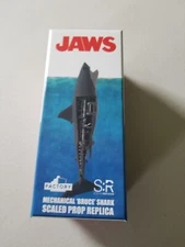 FACTORY ENTERTAINMENT JAWS METAL MECHANICAL BRUCE SHARK SCALED PROP REPLICA BNIP