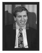 BOBBY FISCHER CHESS CHAMPION 1972 8X10 FRAMED PHOTO