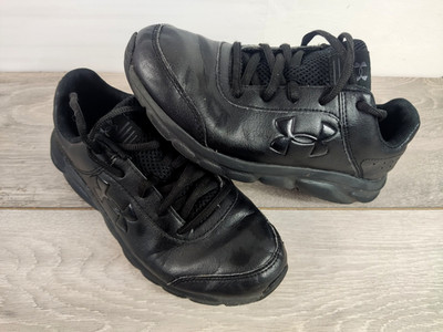 Under Armour Kinder Leder Sneaker Schulschuhe UK 4 EU 37