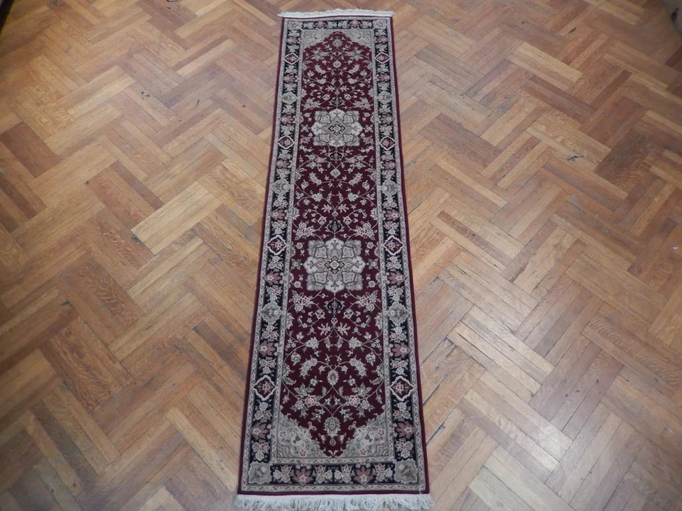 Alfombra 2' x 10' roja de lana sino y seda 21568 Foto 2 de 4