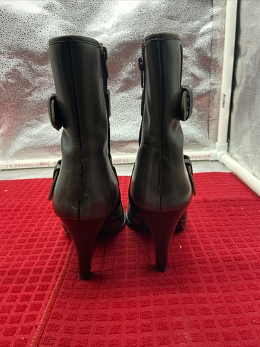 Ristin Davis Damen Größe 7,5 M braunes Leder spitz zulaufend geschnallt Stiletto Stiefel - Bild 5 von 7