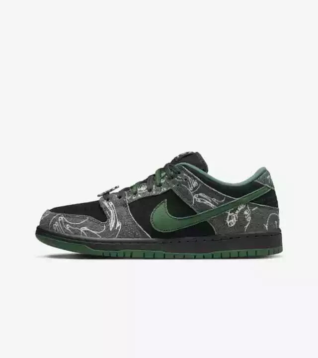 Size 10.5 - Nike THERE Skateboards x Dunk SB Low Ultra