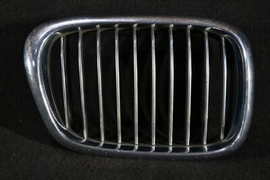 BMW E39 Kühlergrill Frontgrill Grill Niere rechts 2497262 8184532 8159316 (#28)