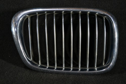 BMW E39 Kühlergrill Frontgrill Grill Niere rechts 2497262 8184532 8159316 (#28)