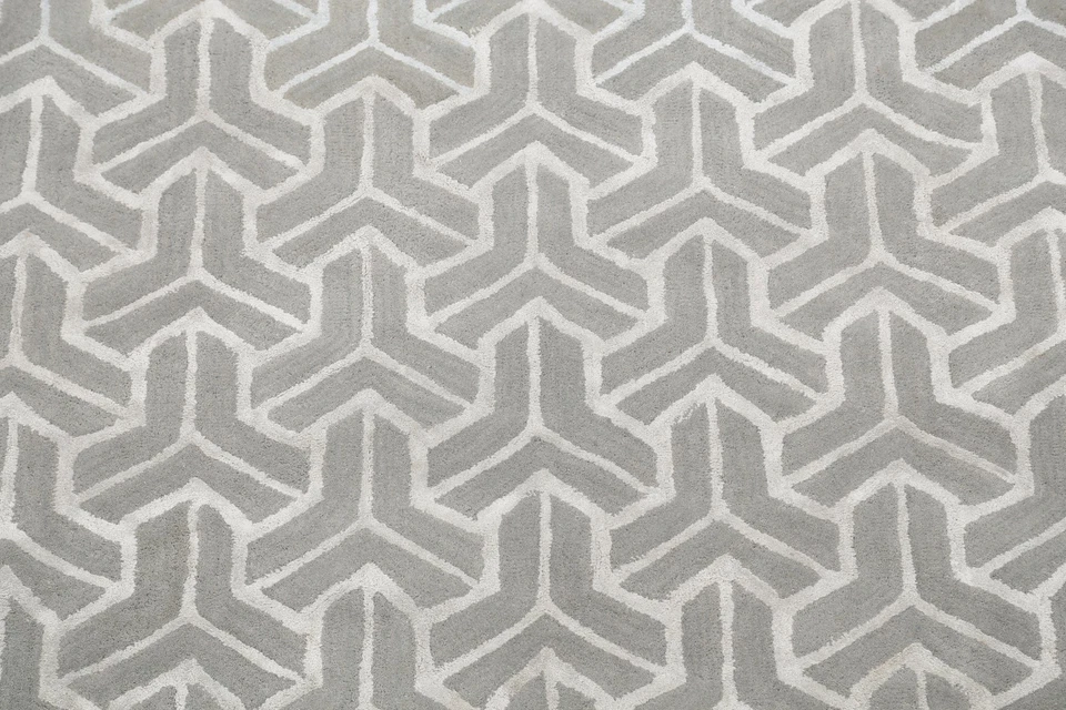 Modern Trellis Indian Wool/ Silk Area Rug Hand-tufted Gray/ Silver Carpet 5x8 ft - Image 3 of 4