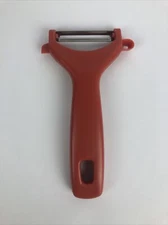 Vegetable Peeler Easy to use Swiss Style Three Function Peeler Made In Taiwan