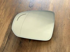 Volvo XC60 OEM LH Mirror glass with Heating Dimming Zone from 2017 Year 31462663