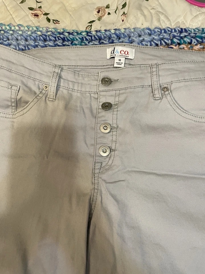 D&Co Denim & Co Pull on Straight Women's size 16 Gray Corduroy Pants - Image 3 of 4