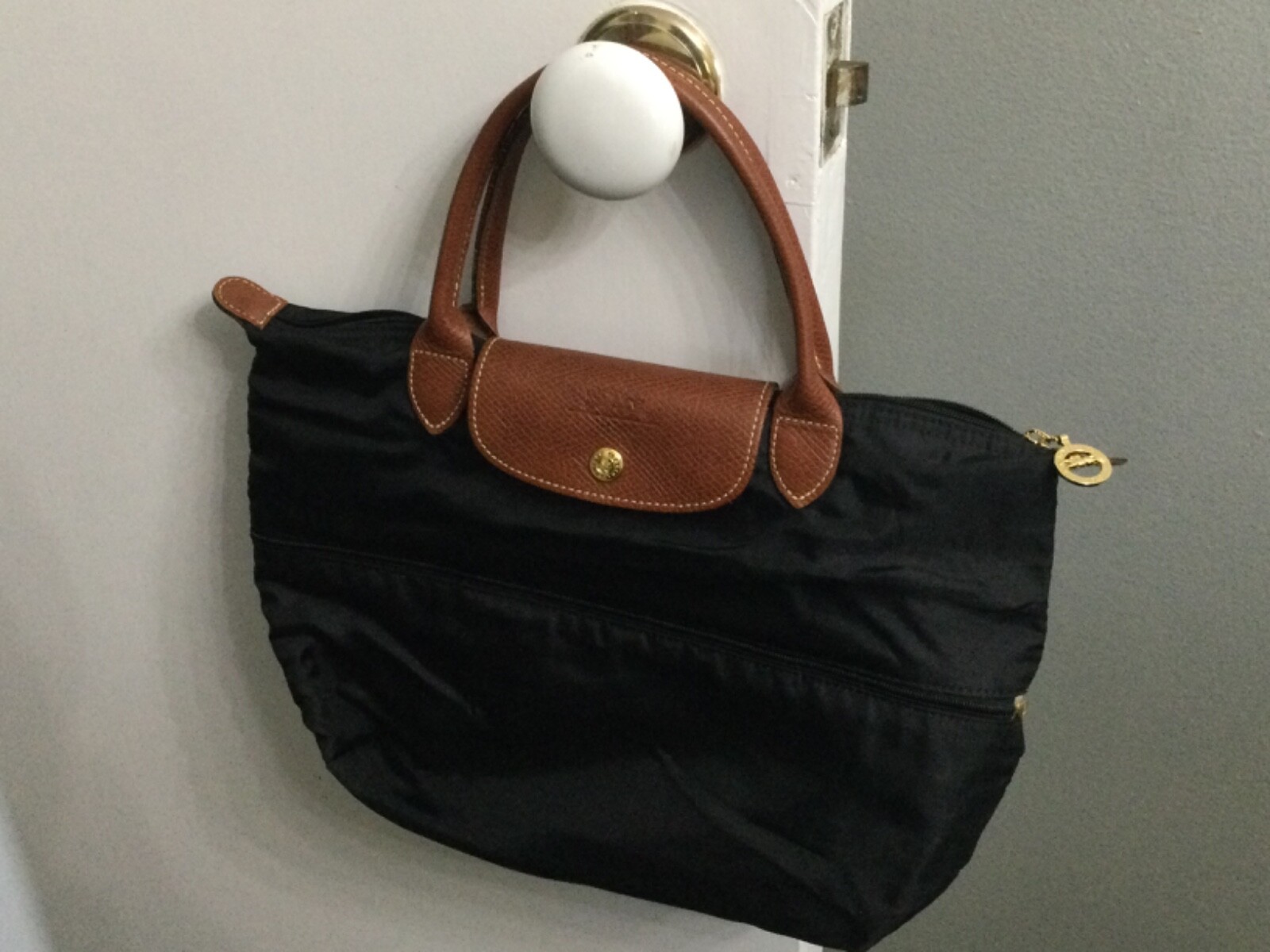 LONGCHAMP Authentic Expandable Folding Black Beig… - image 3