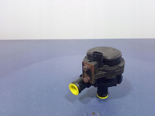 VW Passat B8 2.0 TDI Zusatzwasserpumpe 2Q0965567A / AM 17493