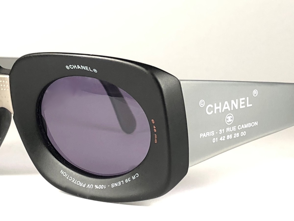 VINTAGE RARE 1990 RUNWAY CHANEL 10513 CAMERA MOTIF BLACK FRAME