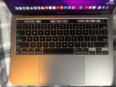Apple MacBook Pro Touch Bar 13