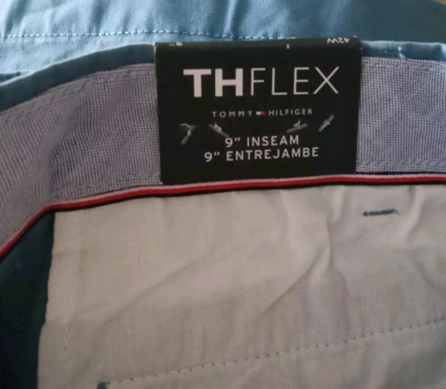 Pantalones cortos Tommy Hilfiger THFlex para hombre 42" x 9" entrepierna frente plano azul nuevos con etiquetas - Imagen 4 de 5