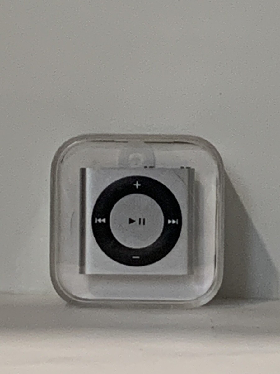 Apple iPod Shuffle 4th Generation 2GB Silver A1373- MC584LL/A