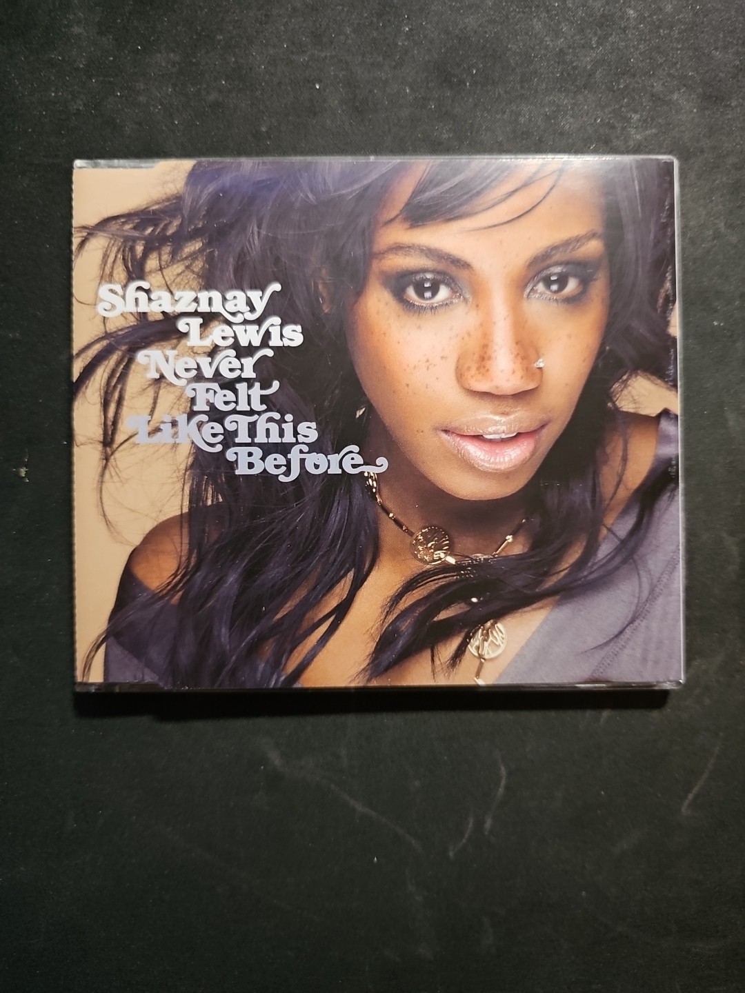 Shaznay Lewis : Never Felt Like This Before -CD Single UK London 2004 - LONCD484