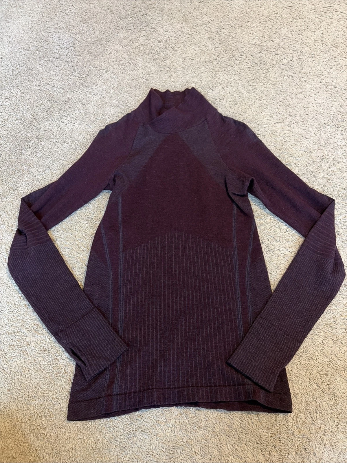 Athleta Wool Base Layer Top Long Sleeve Shirt Gray Maroon Burgundy Size Medium