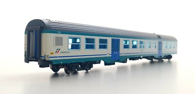 VITRAINS 3243 MDVC XMPR FS Trenitalia Green/Red Logo, 1st Class, ILLUMINATED
