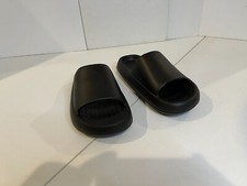 Pillow slippers women's 10/11 or men's 8.5/9.5