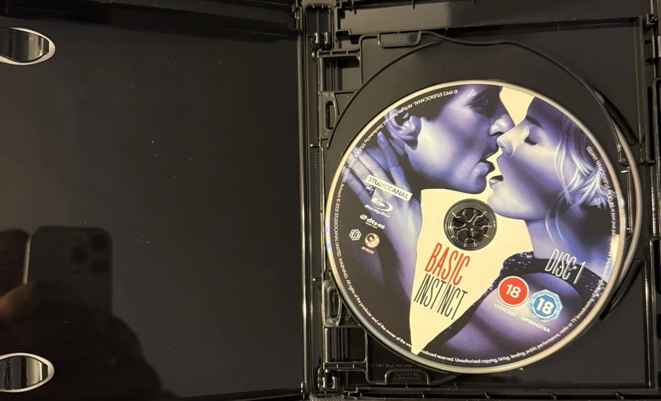 Basic Instinct 4K UHD + Blu-ray w/slipcover UK Import   - Image 3 of 4