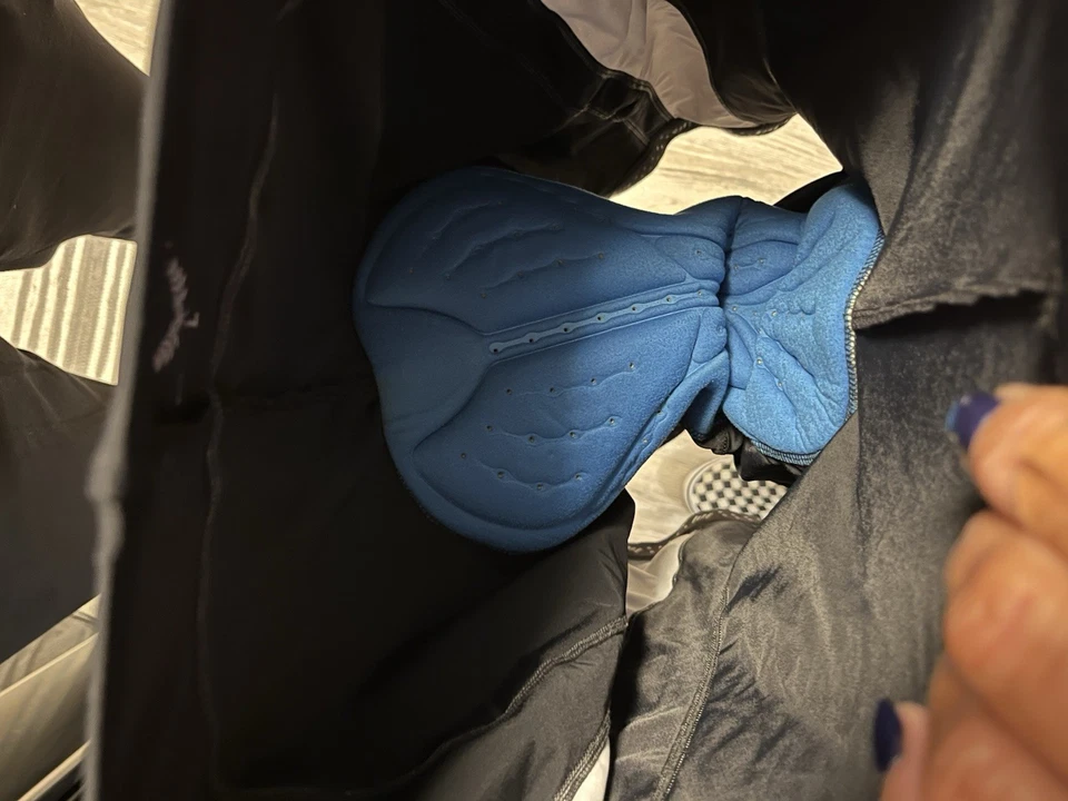 Nummy Mens Bicycling Shorts Size Large  With Built In Padded Seat - Image 4 of 4