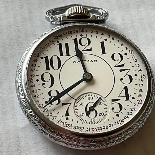 Fine Waltham 1939 16s open face 17j Crescent St  pocket watch runs well