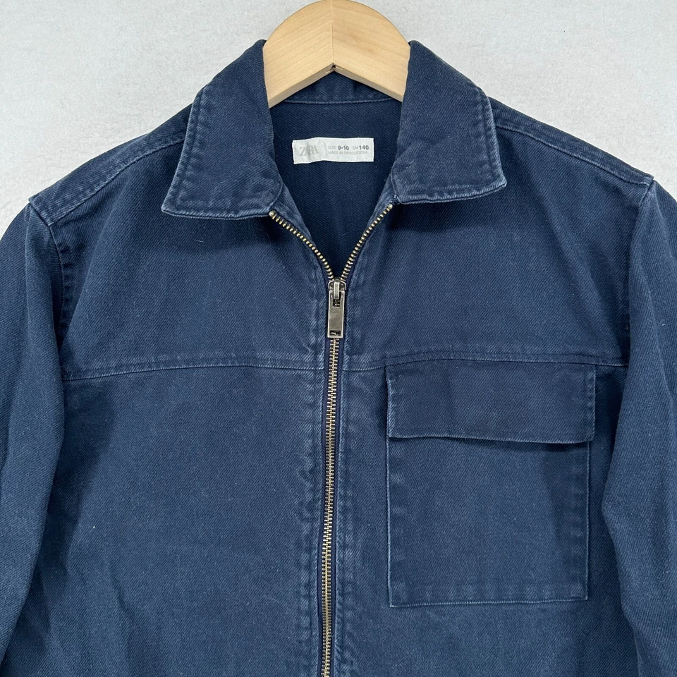 Jaqueta ZARA Jovens Meninos 9-10 Zíper Completo Lona Manga Longa Casual Caminhada Azul - Imagem 2 de 4