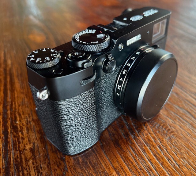 Fujifilm X100F BLACK おまけ多数 Fujifilm X100F 24.3MP Digital SLR Camera in Black - New (out of