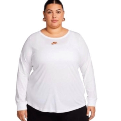Nike Plus sportswear essentials long sleeve Top NWT