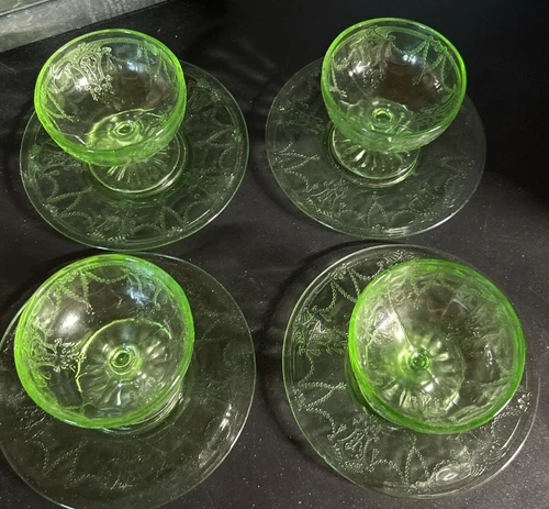 Depression Glass Cameo Ballerina Green Uranium Tea Cup & Saucer 4 Pc Set