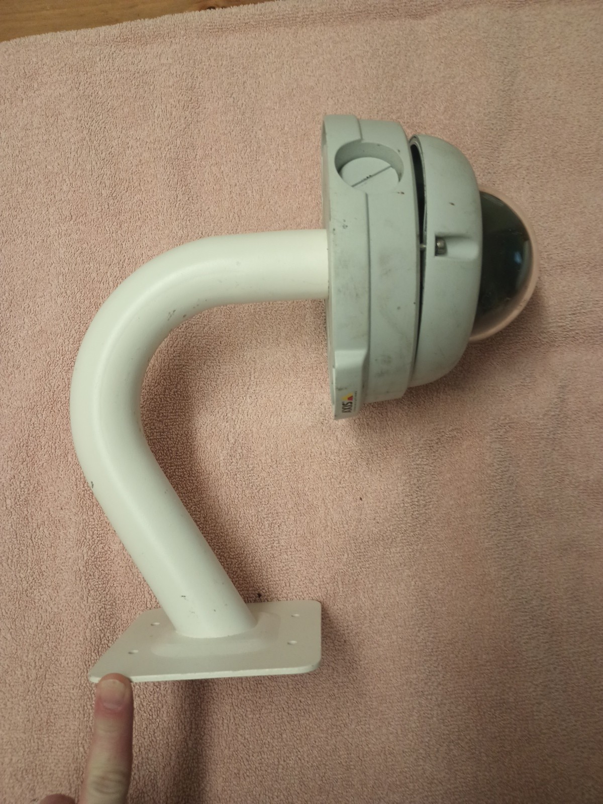 Axis 225FD Dome Security Camera 0243-001-02 (With Wall Mount)