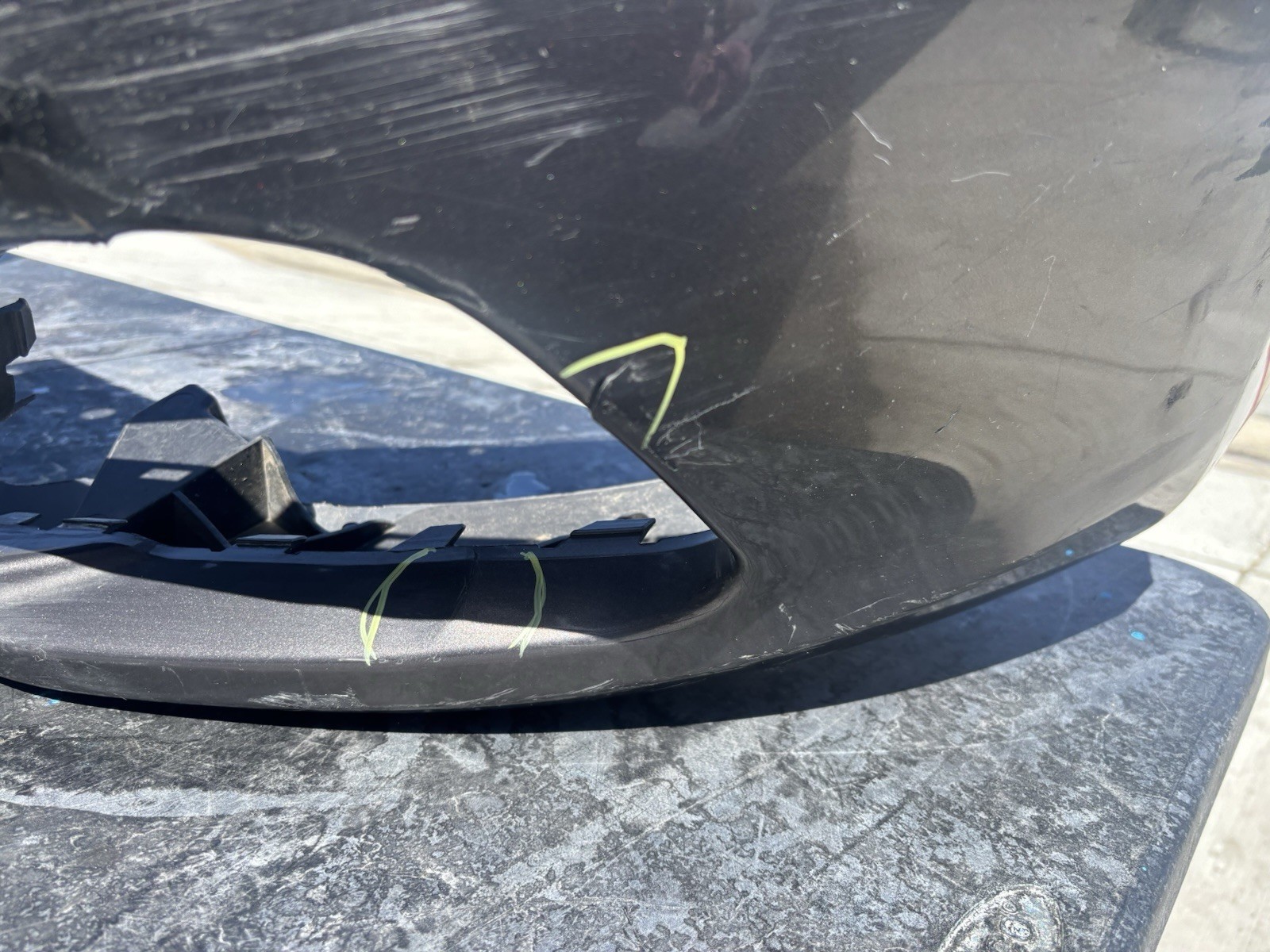 2014-2017 Maserati Ghibli Front Bumper Cover OEM 670010937
