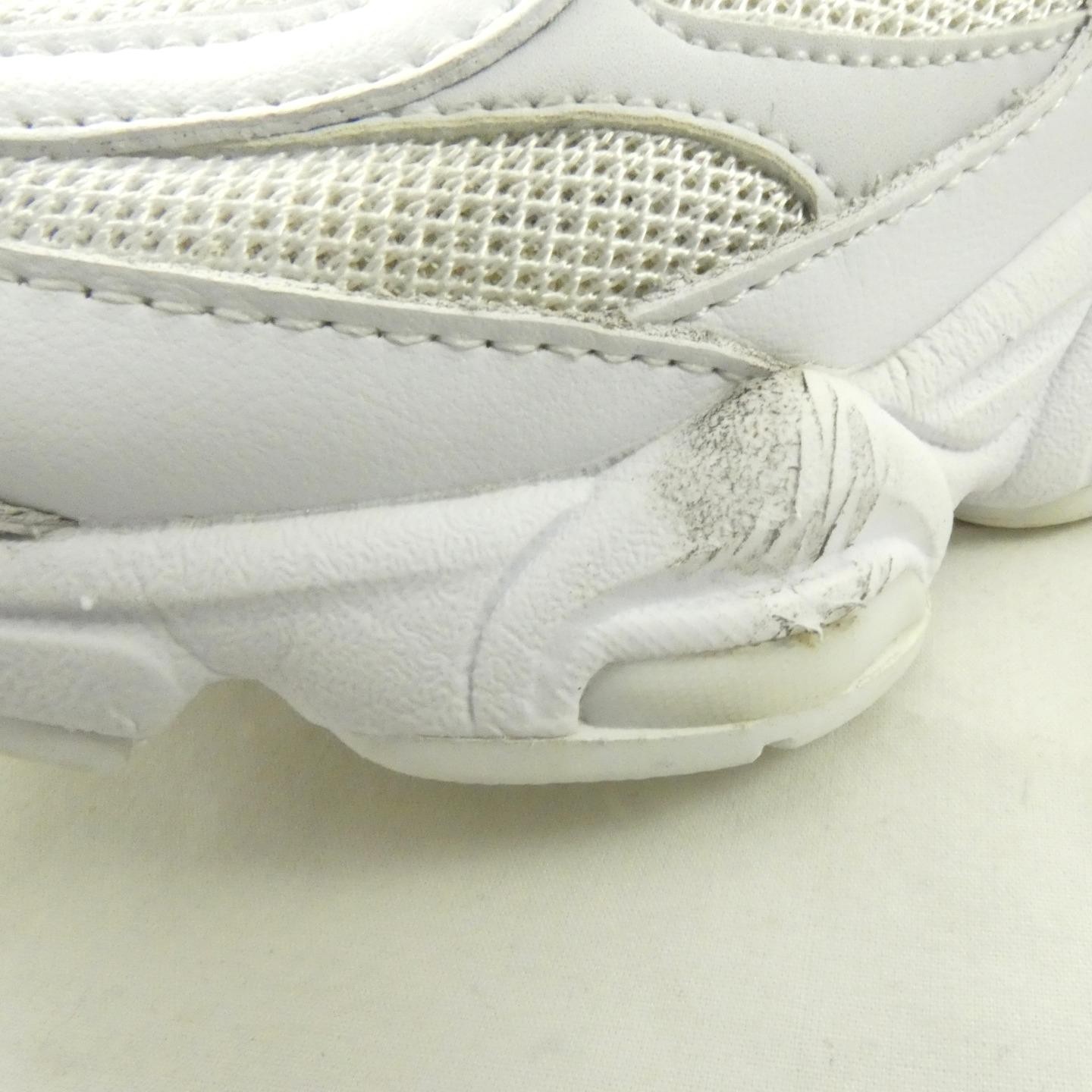 New Balance 9060 Triple White Ladies Trainers UK Size 5 - Good Condition image 6