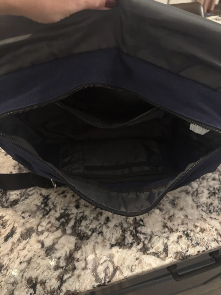 Bolso de hombro mensajero para computadora portátil y tableta Jansport con UW Bucky Badger Foto 3 de 3