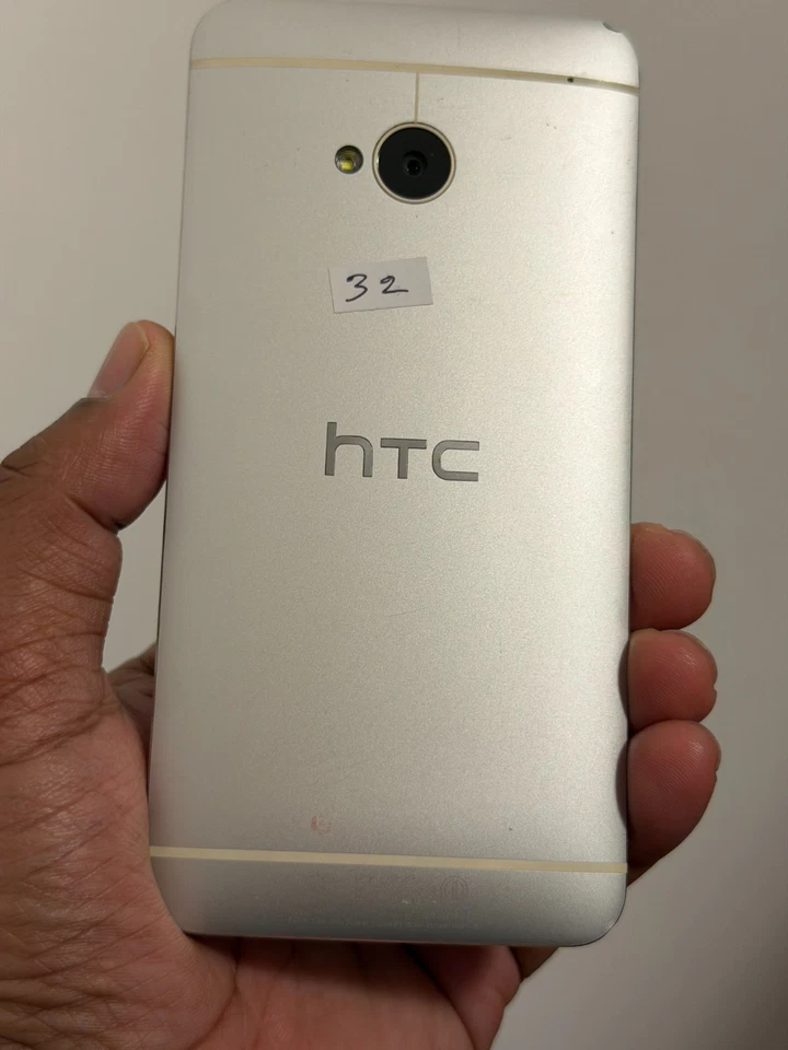 HTC ONE M7 32GB Silver 4G Unlocked Smartphone - Very Good Condition 12M Warranty - Image 4 of 4