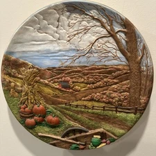 Vintage 1973 Byron Molds 13.5” Wall Hanging Decor Fall Autumn Season