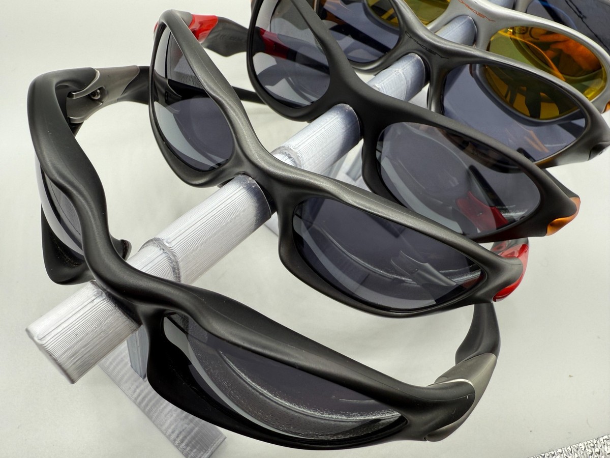 3D Printed Oakley Style Modular Sunglasses Rail Display Stand