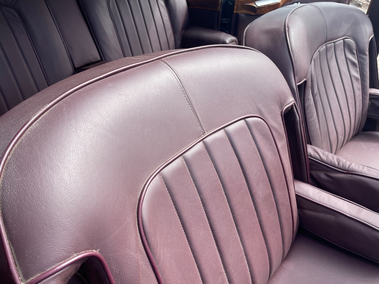 COACHBUILT ROLLS ROYCE BENTLEY HINGES. THE WORLDS LARGEST 1946-65 USED INVENTORY