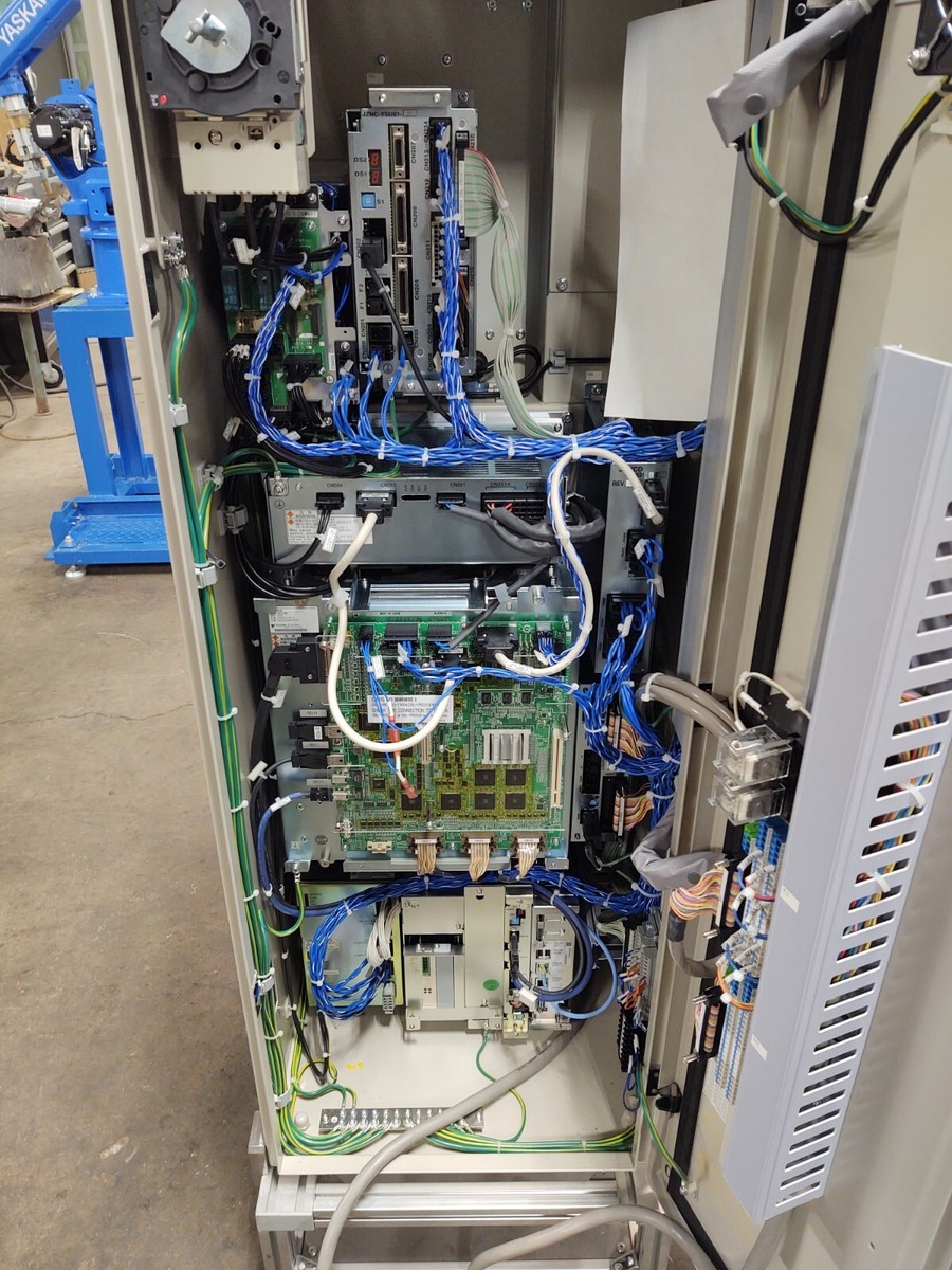 Yaskawa Motoman MH6-10 Robot With DX100 pendant, gripper, riser