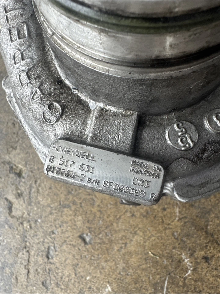 Turbocompresor OEM Garrett GTB2056 para BMW 535d 740Ld y X5 xDrive35d diésel Foto 2 de 4